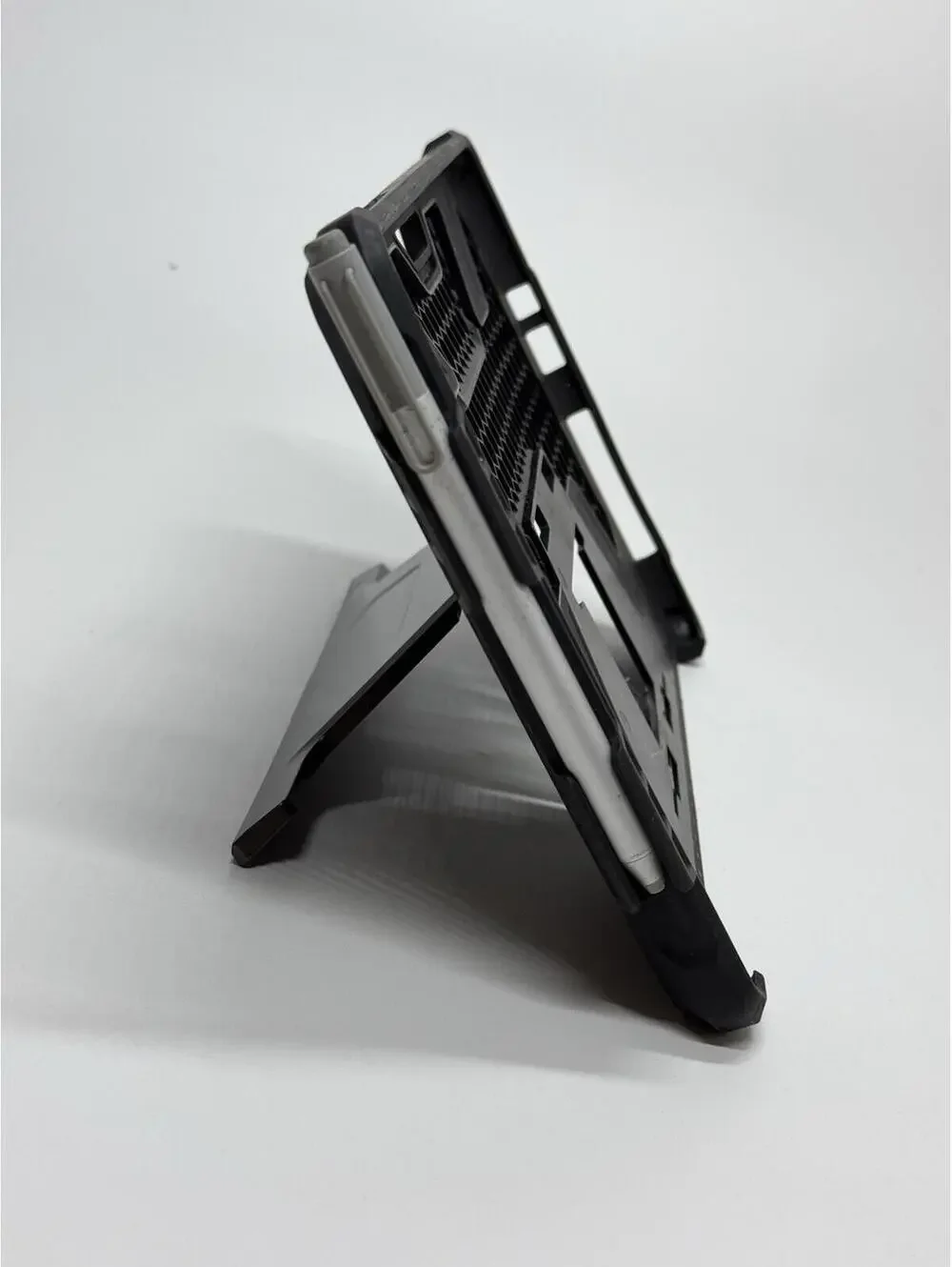 SUPCASE Unicorn Beetle Pro Case & Microsoft Surface Pen Model 1776 Bundle